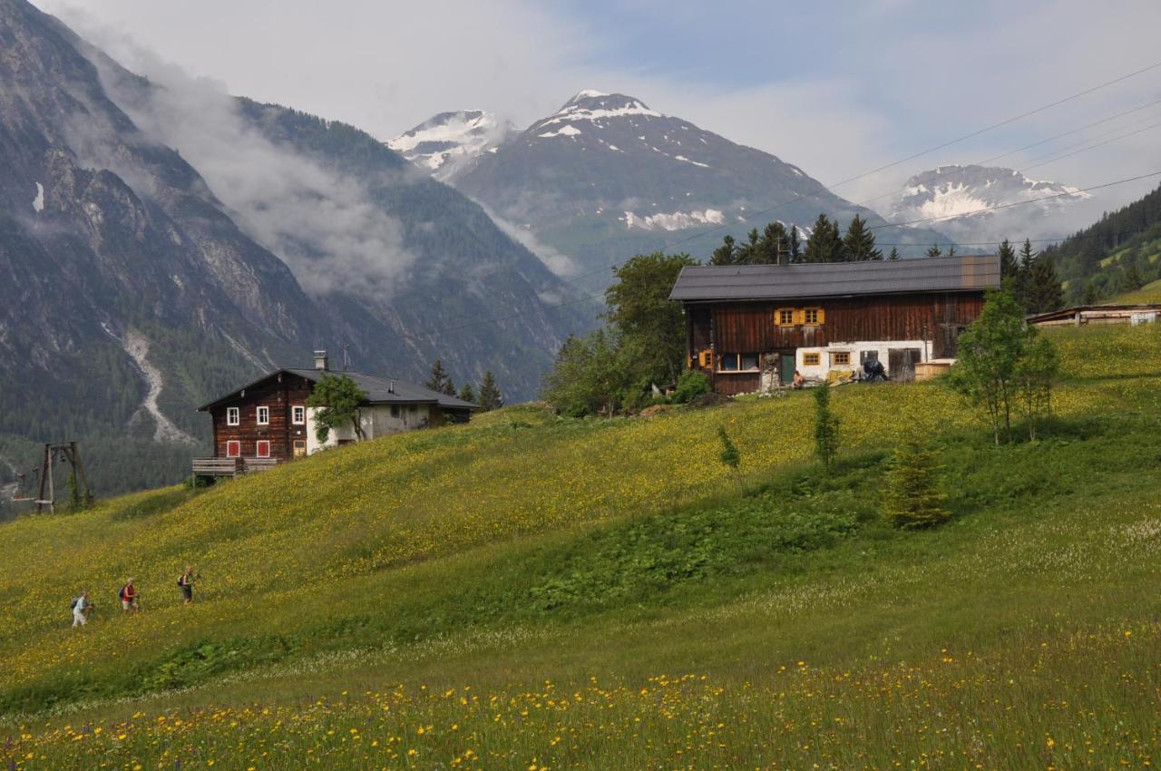 Appartement Lechtal-Pur-Aparts à Holzgau Extérieur photo