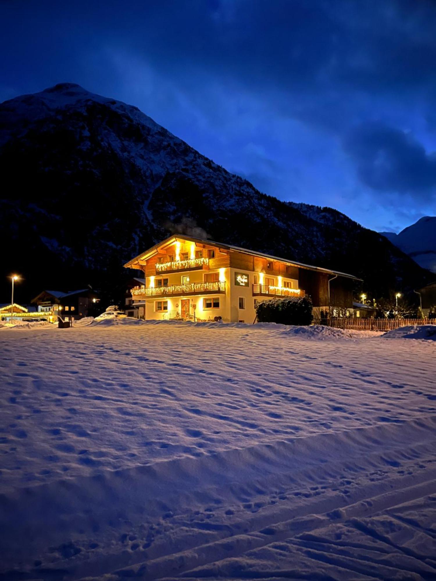 Appartement Lechtal-Pur-Aparts à Holzgau Extérieur photo